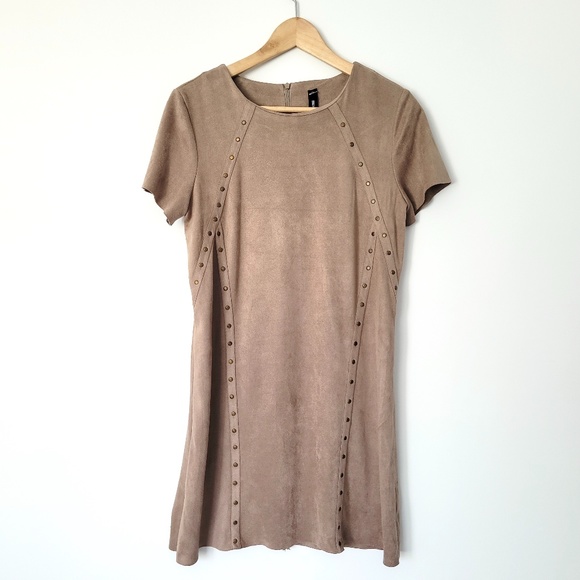 Lord & Taylor Western Shift Dress‎ Faux Suede Tan Gold Studs Short Sleeve Small - Picture 2 of 15